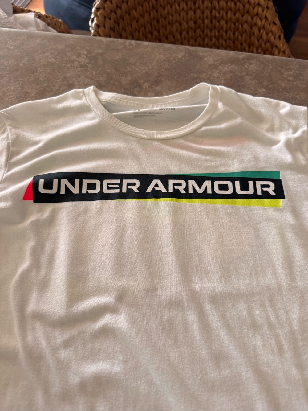 Men’s Under Armour White Crew Neck Tee with Subtle Gray Logo